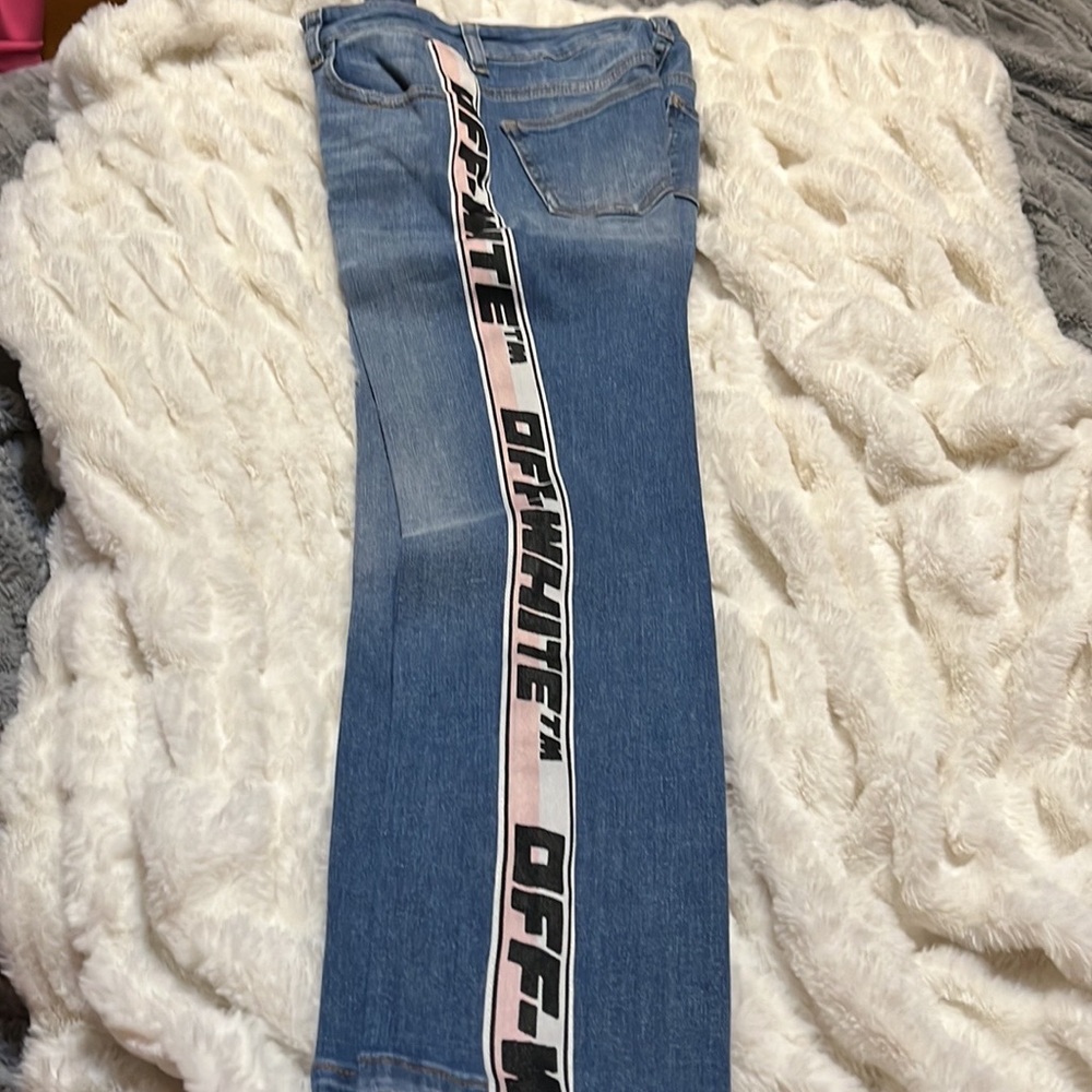 Off-White Apparel